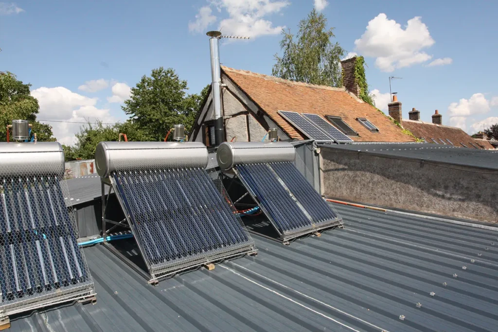 installation des chauffe-eaux solaire et photovoltaïque en 2010